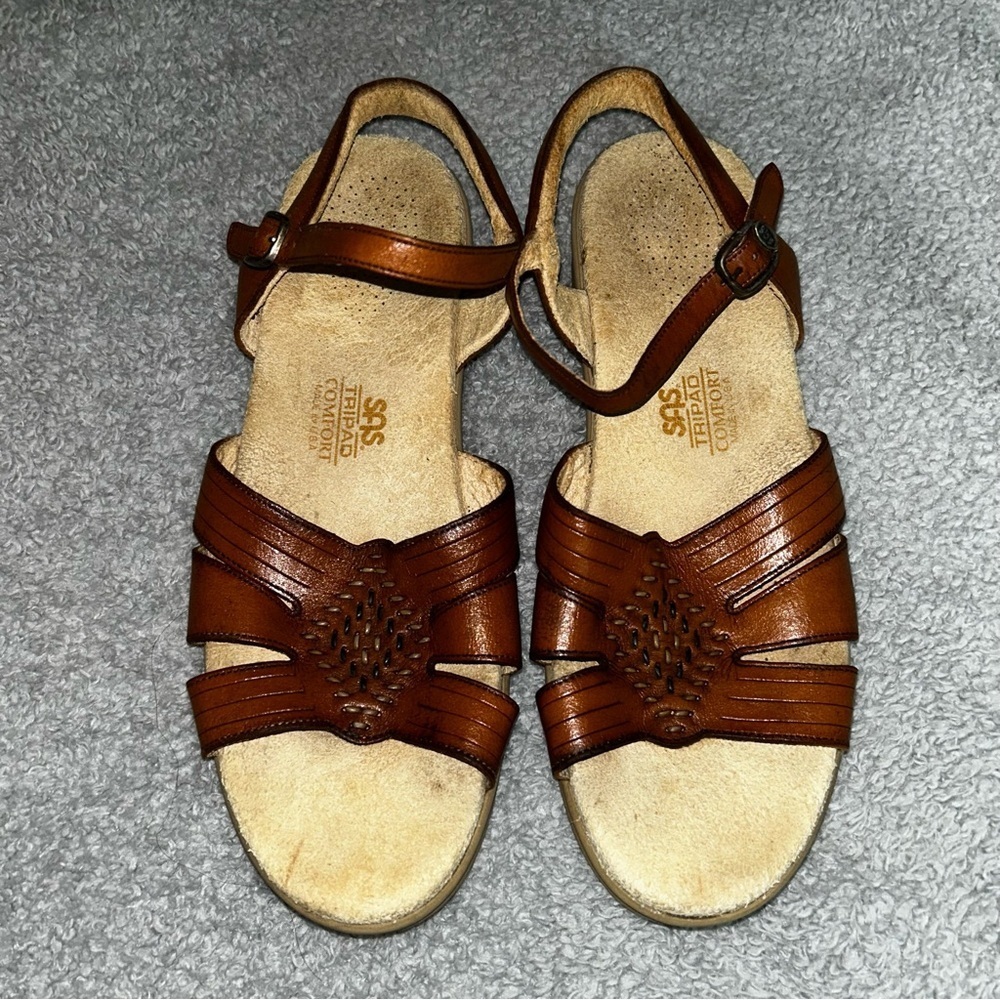 SAS Women's Tan/Brown Leather Strappy Sandals